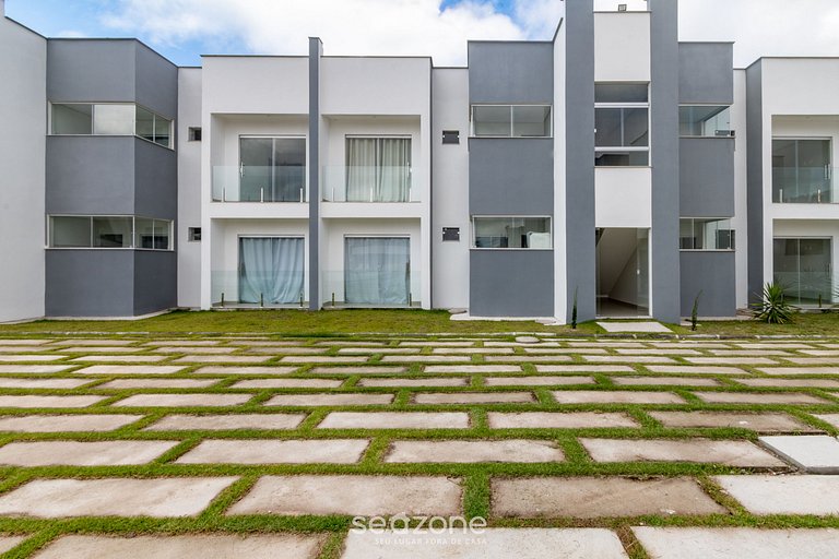 Apto 2Q em cond. com piscina -Porto Seguro RFM0021