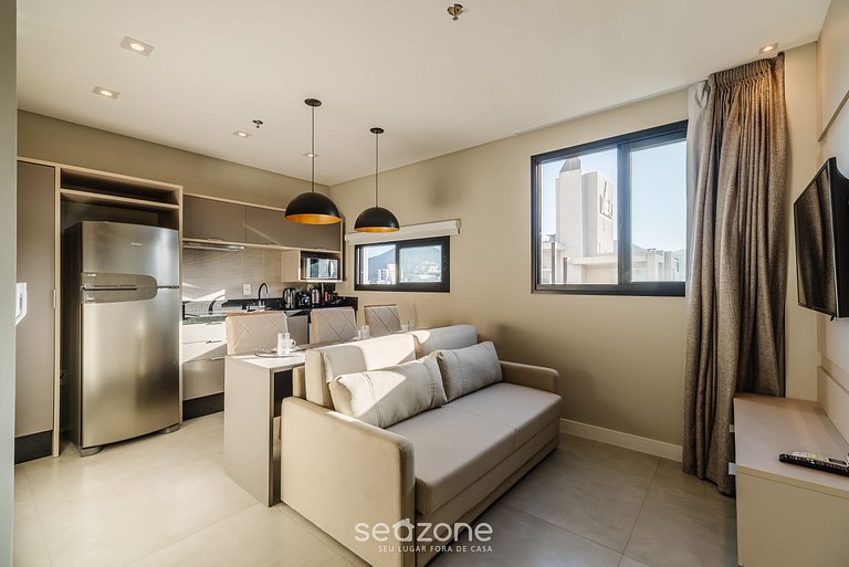 Apartamento à beira-mar a 280 metros da praia MHF1601