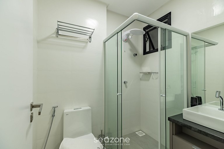 Studio 280m da praia c/ vista mar e acad. MHFA0506