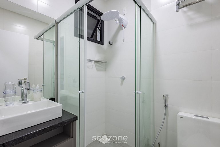 Apartamento com vista para o mar a 280 metros da praia MHFB0