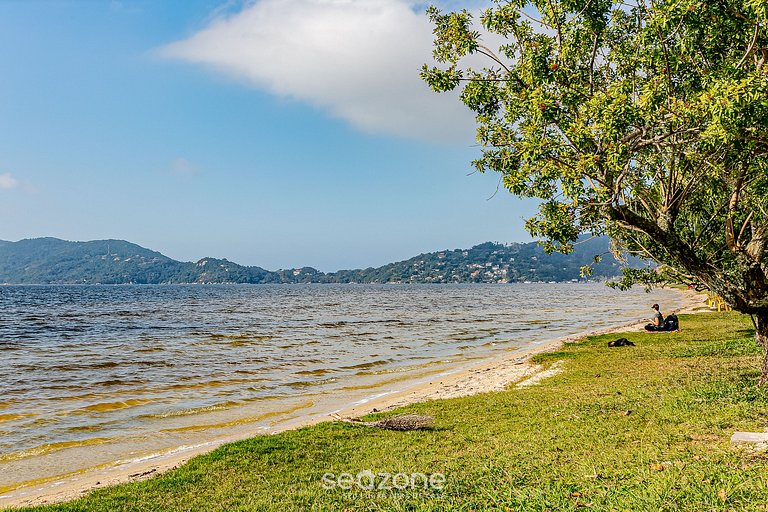Aptos e Studios de frente para a Lagoa da Conceição SDR