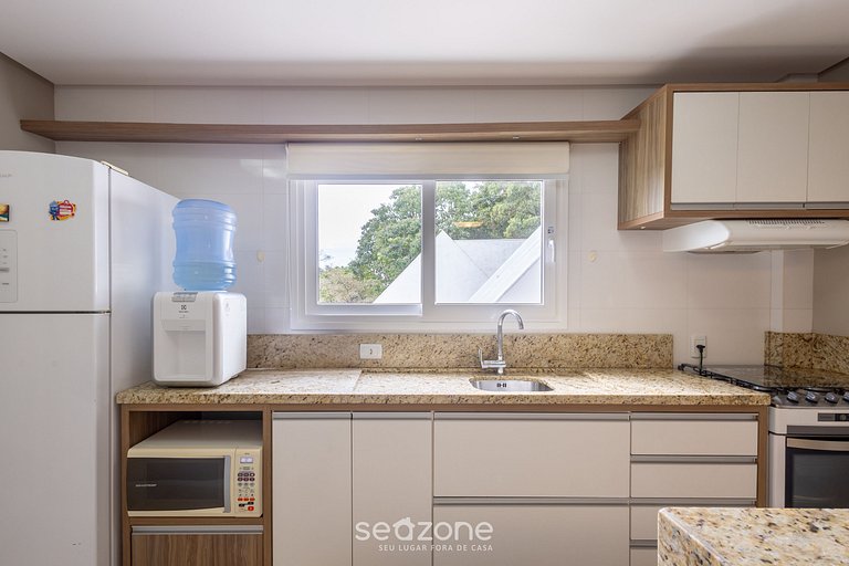 Apto Vista Mar c/ Churrasq. em Bombinhas - LGA0201