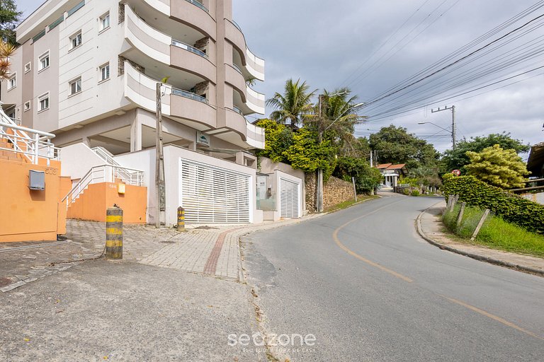 Apto Vista Mar c/ Churrasq. em Bombinhas - LGA0201