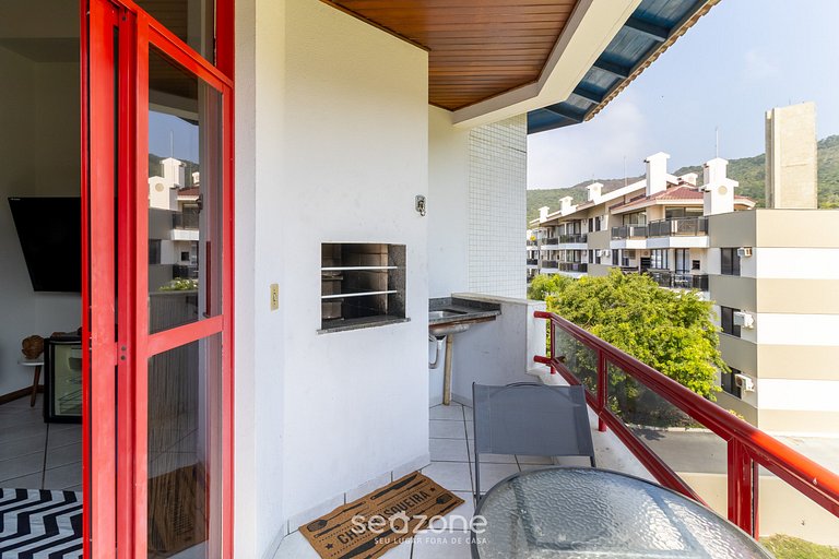 Apto cómodo a 150m de Praia Brava RRA0205