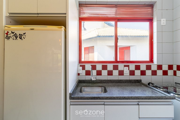 Apto cómodo a 150m de Praia Brava RRA0205