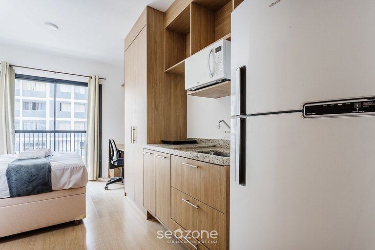 Studio c/piscina a 3 minutos do metrô BSS0703