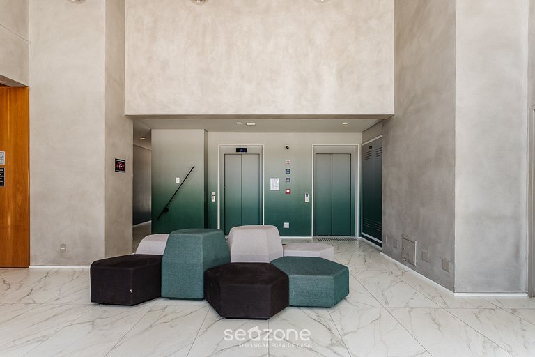 Studio c/piscina a 3 minutos do metrô BSS0703