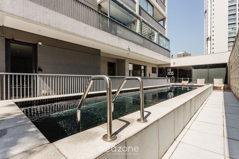 Estudio con piscina a 3 minutos del metro BSS0703