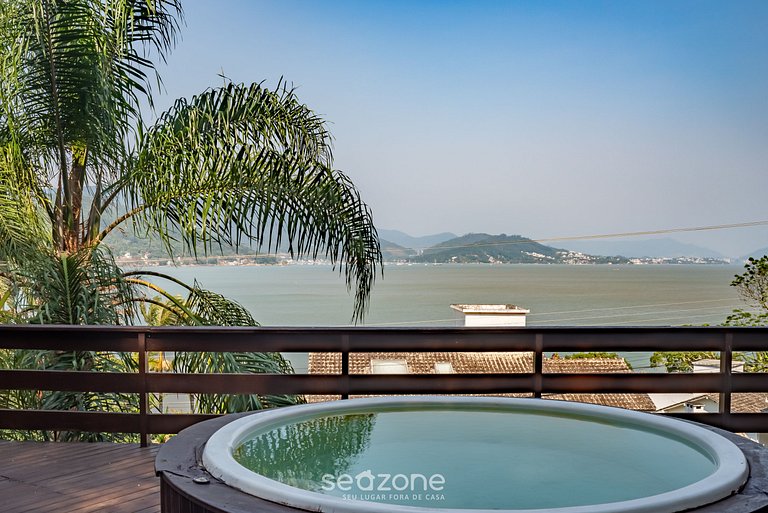 Casa duplex com linda vista a 80m da Praia RRF2562