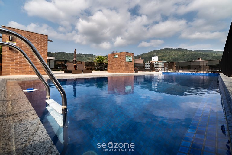 Estudio Moderno con Piscina SSG0317