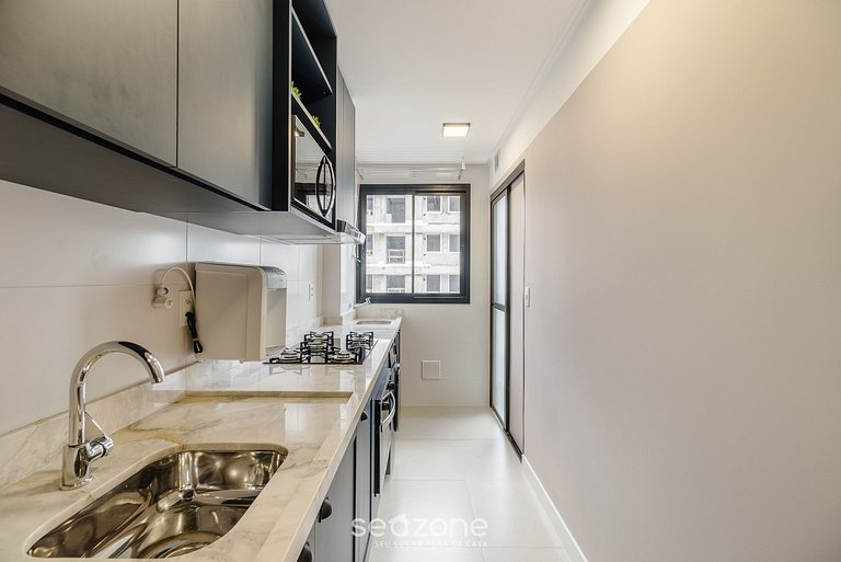 Apto com piscina no Centro de Floripa LGD0201