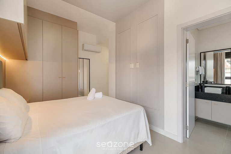 Apto com piscina no Centro de Floripa LGD0201