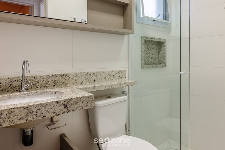 Apto aconchegante a 550m da Praia Grande IRE021