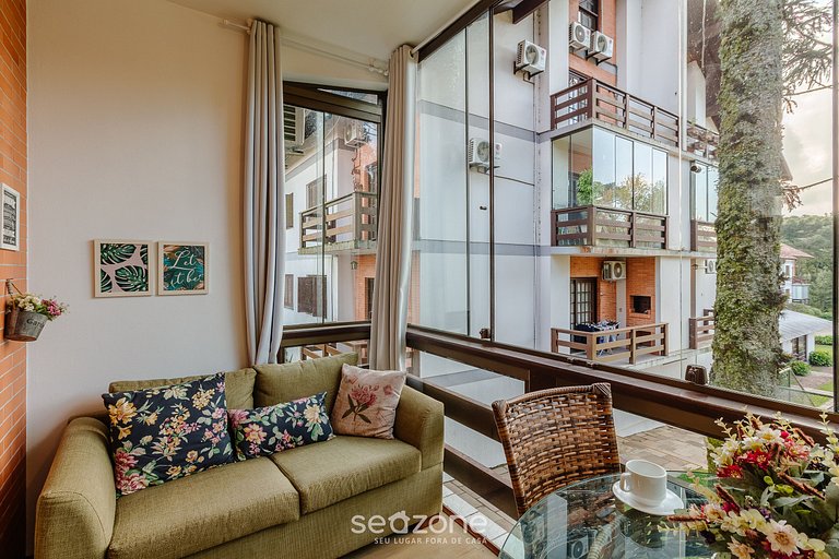 Apto duplex c/ suíte e lareira em Gramado RLN204