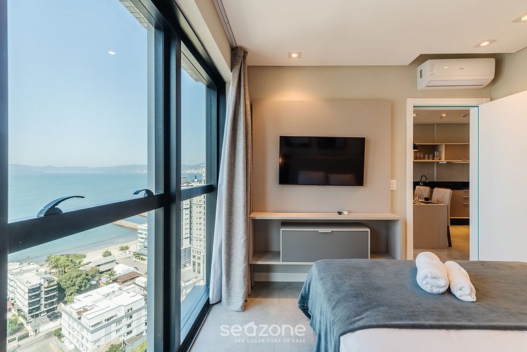 Apartamento com vista para o mar no condomínio a 280 metros