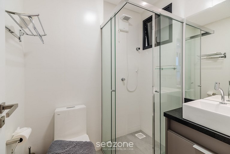 Apartamento com vista para o mar no condomínio a 280 metros