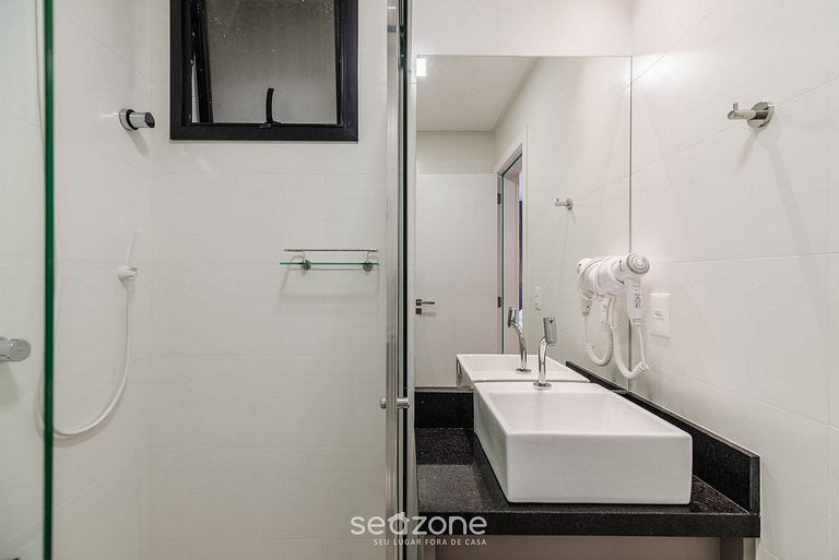Apartamento com vista para o mar no condomínio a 280 metros