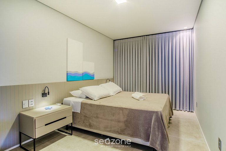 Casa moderna c/ piscina ao lado do Surfland ROI009