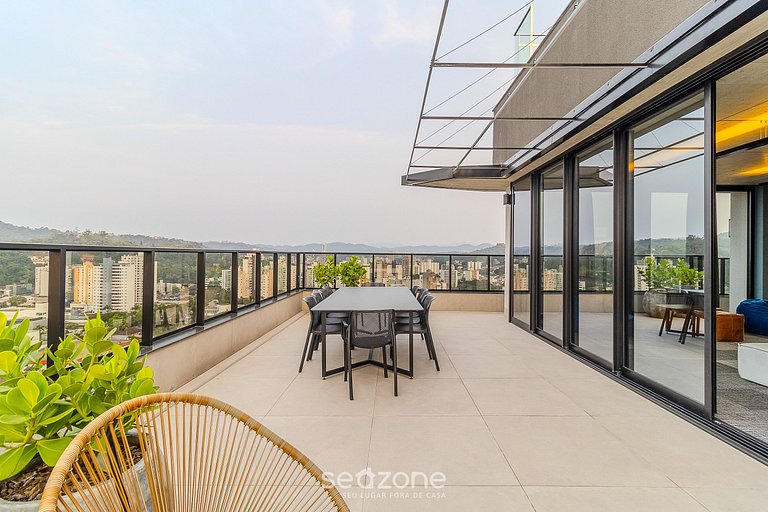 Studio Charmoso em Prédio com Piscina RUP0203