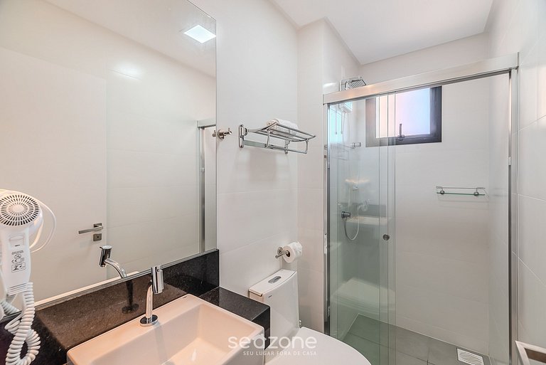 Apartamento com vista para o mar em condomínio, a 280 metros