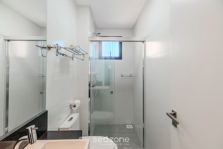 Apartamento com vista para o mar em condomínio, a 280 metros