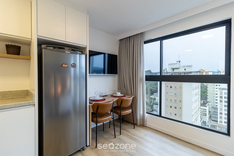 Estúdio c/ piscina e academia em Blumenau RUP0804