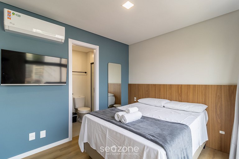 Estudio moderno en edificio con piscina RUP0603