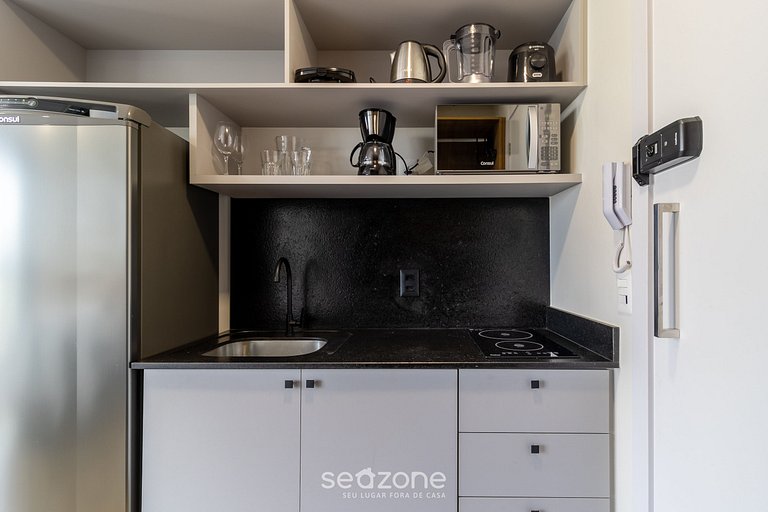 Estudio moderno en edificio con piscina RUP0603