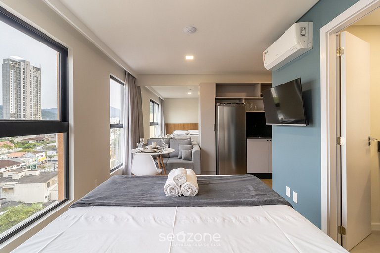 Estudio moderno en edificio con piscina RUP0603