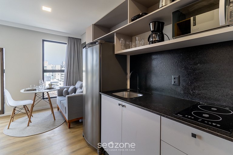 Estudio moderno en edificio con piscina RUP0603