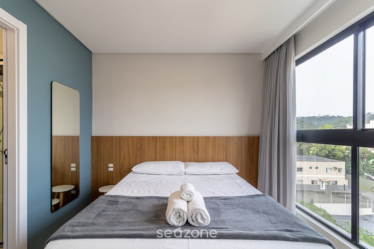 Estudio moderno en edificio con piscina RUP0603