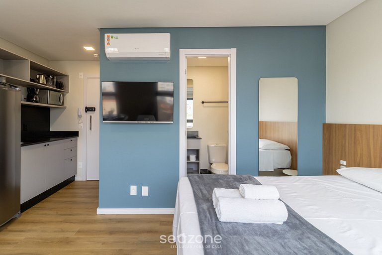 Estudio moderno en edificio con piscina RUP0603