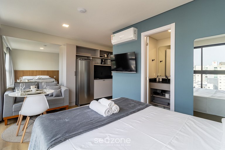 Conforto moderno em prédio com piscina RUP0603
