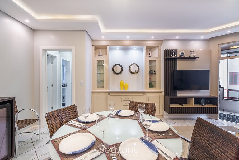 Apto c/Churrasq e acesso a Praia Brava RRA0103