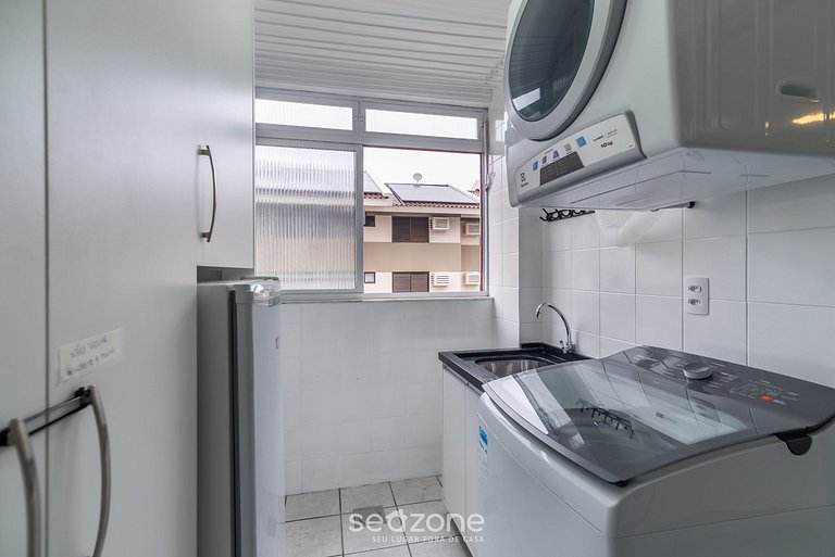 Apto c/Parrilla y acceso a Playa Brava RRA0103