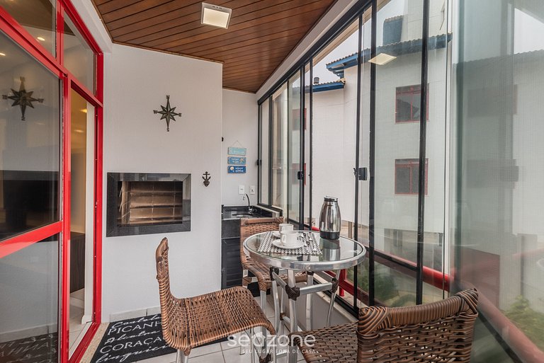 Apto c/Parrilla y acceso a Playa Brava RRA0103