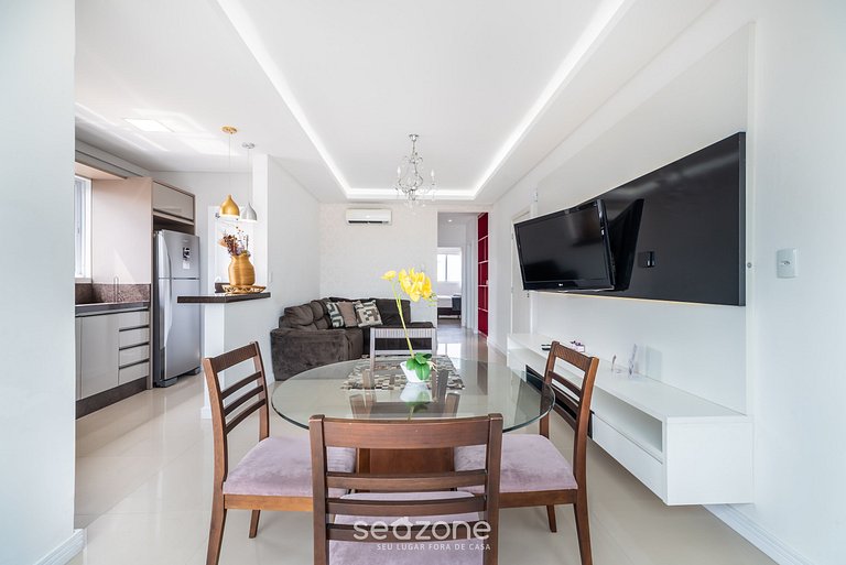 Apto 2Q c/ churrasqueira em Meia Praia MLO0601