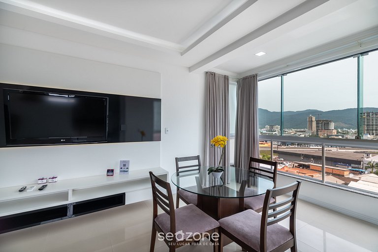 Apto 2Q c/ churrasqueira em Meia Praia MLO0601