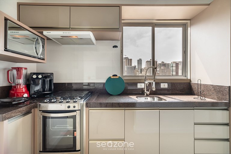 Apto 2Q c/ churrasqueira em Meia Praia MLO0601