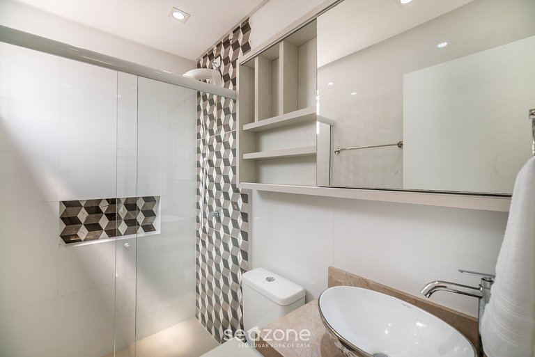 Apto 2Hab c/ Parrilla en Meia Praia MLO0601