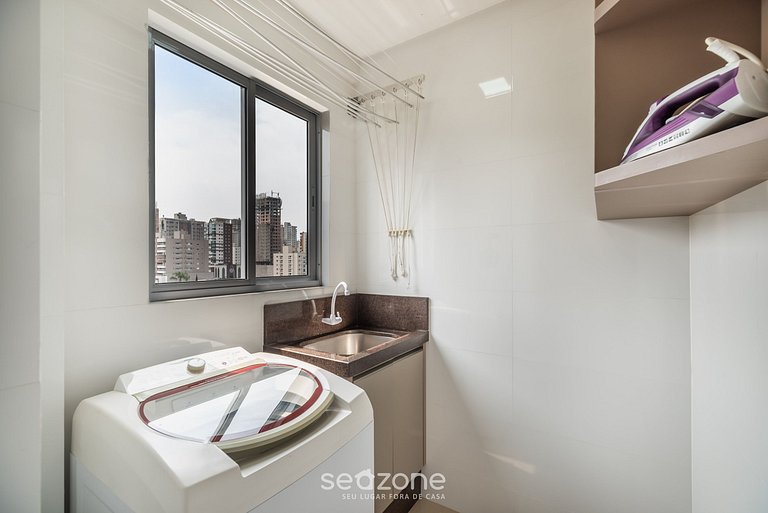 Apto 2Q c/ churrasqueira em Meia Praia MLO0601