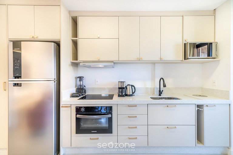 Apartamento com vista para o mar, condomínio a 280 metros da