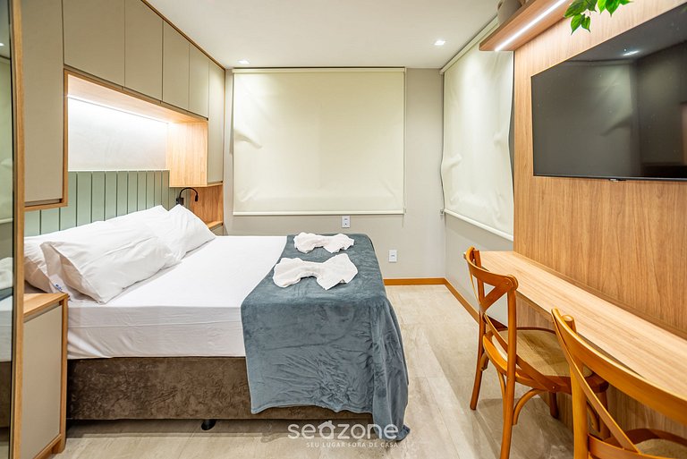 Estúdio c/ Piscina Frente p/ o Mar SOA0907