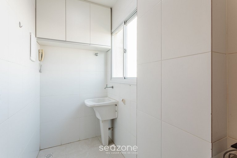 Apto Charmoso a apenas 450m da Praia EMM0202