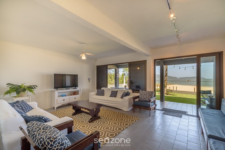 Casa 6Q pé na areia em Bombinhas ABM0101