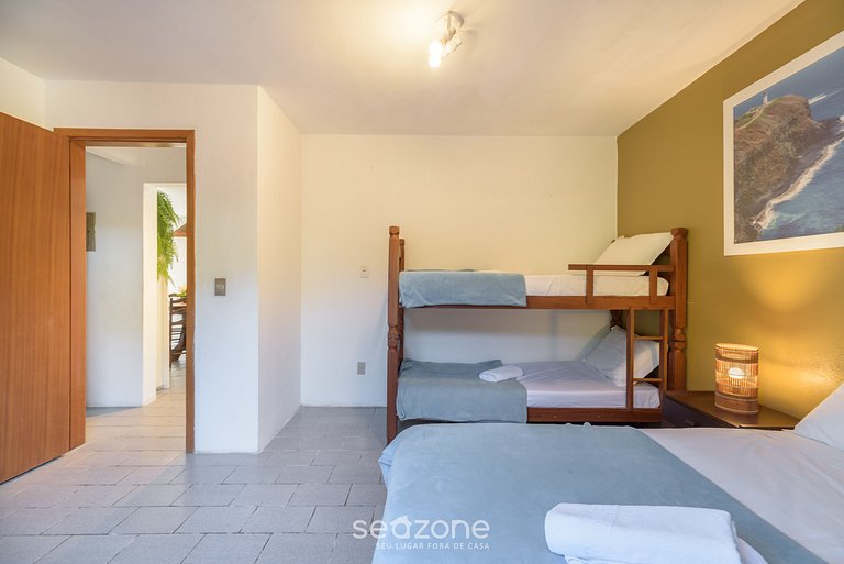 Casa 6Q pé na areia em Bombinhas ABM0101