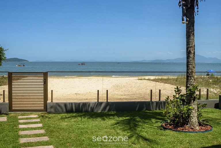 Casa 6Q pé na areia em Bombinhas ABM0101