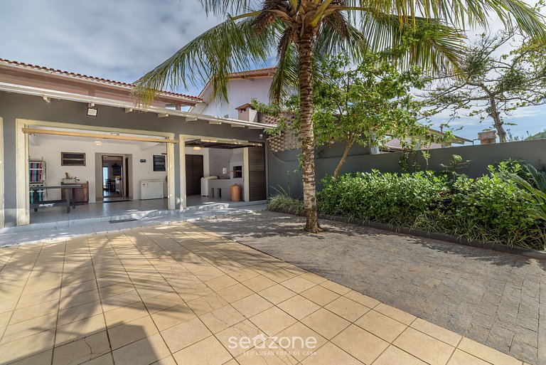 Casa 6Q pé na areia em Bombinhas ABM0101