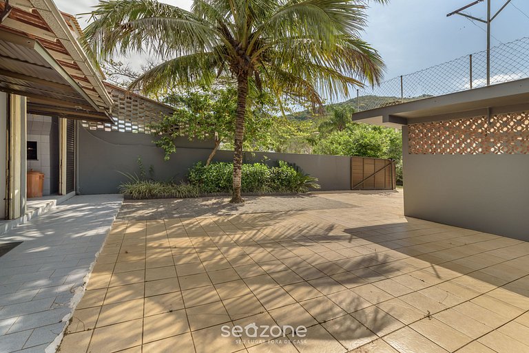 Casa 6Q pé na areia em Bombinhas ABM0101