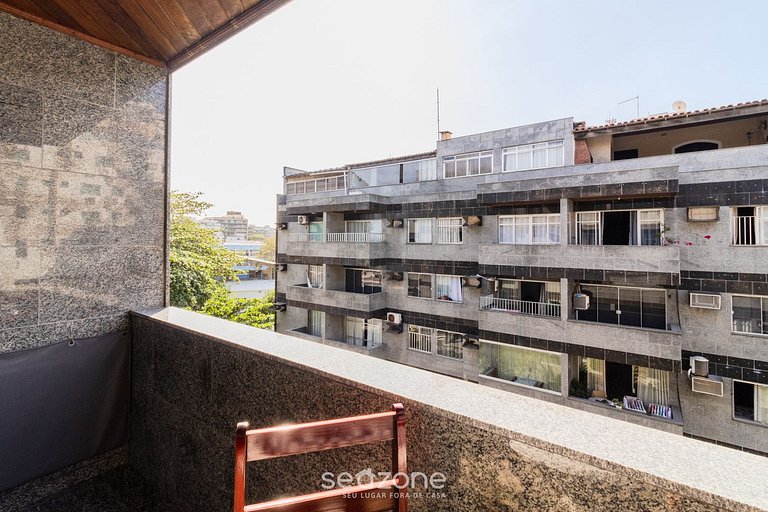 Apto confortável a 50m da Praia do Forte MZD0308